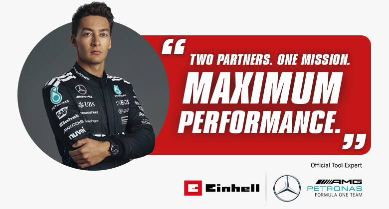 George Russell versenyfelszerelésben, mellette piros alapon a következő idézet: „Két partner. Egy küldetés. Maximális teljesítmény.”, valamint az Einhell és a Mercedes-AMG PETRONAS F1 Team logói.